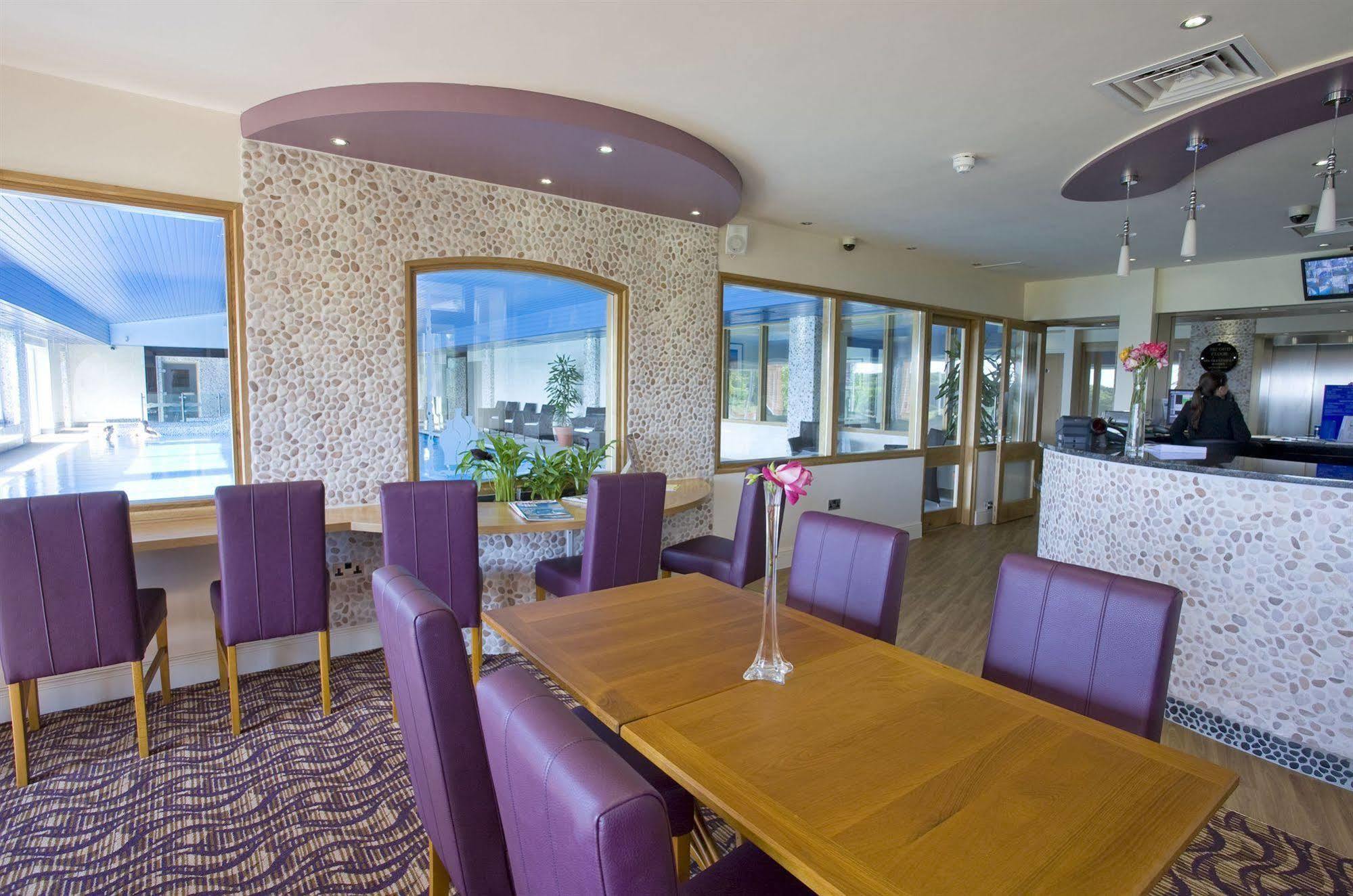 London Beach Country Hotel & Golf Club Тентърдън Екстериор снимка